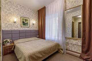 Отель Жасмин  Санкт-Петербург Стандартный двухместный номер с 1 кроватью или 2 отдельными кроватями-1